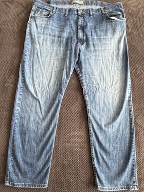 Wrangler Light Blue Relaxed Straight Jeans